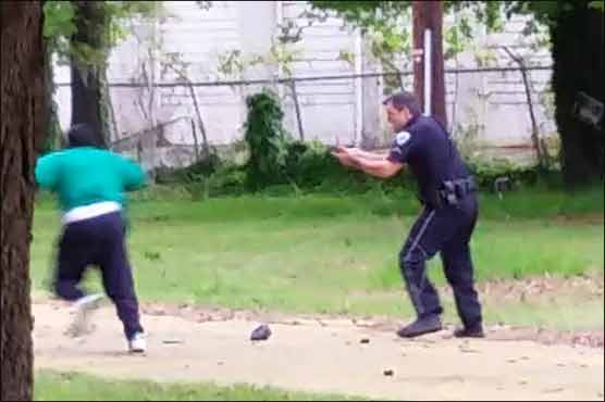 Gap remains in video record of fatal US police shooting