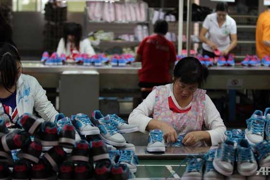 China March exports dive as economy seen slowing further