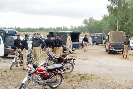 Three police officers injured, two suspects nabbed in Attock encounter