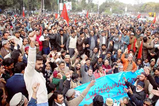 Wapda employees protest against proposed privatization