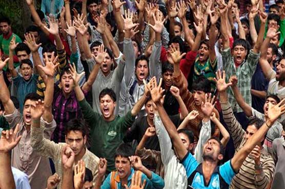 Hurriyat leaders' detentions, arrests ignite protest rally in Srinagar