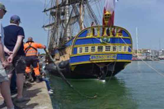 Replica of French general's historic US independence ship sails again