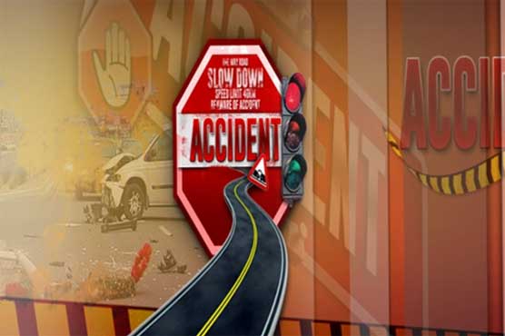 Karachi: 8 killed in van, dumper collision