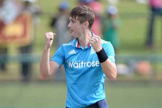Injured Woakes set to miss New Zealand series