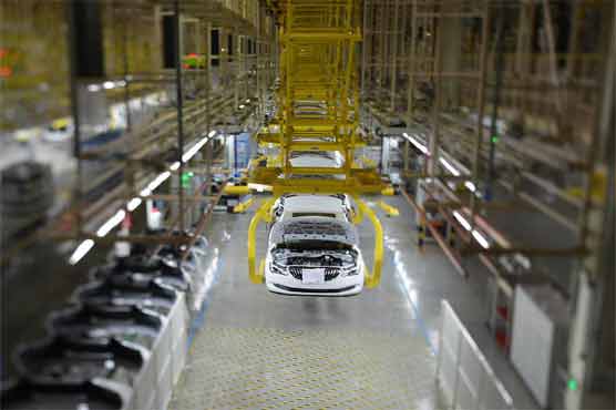 China manufacturing gauge at 12-month low: HSBC 