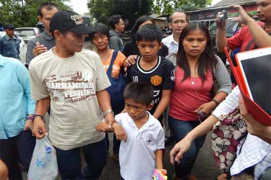 Mercy pleas for Indonesia death row inmates as families arrive 