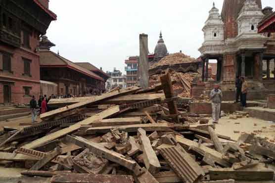 More than 2,000 killed in huge Nepal quake: officials