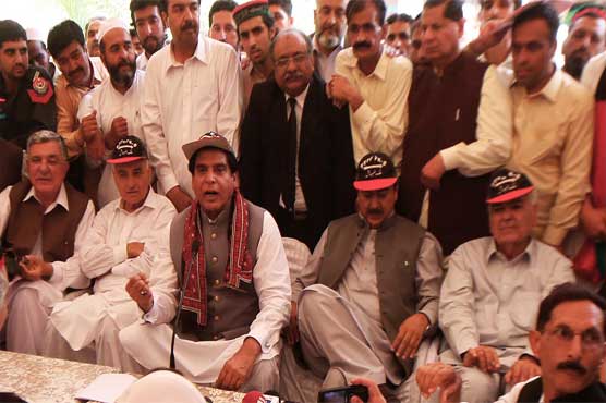 Ruckus in PPP's press conference in Peshawar