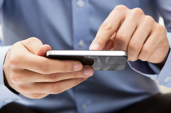 News industry turning mobile: study 