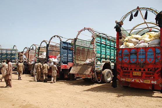 20 trucks of Punjab govt carrying relief items handed over to KP govt