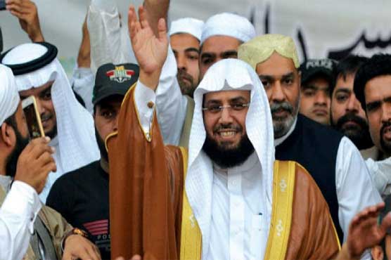 Imam Ka'aba leads Friday prayers at Faisal Mosque