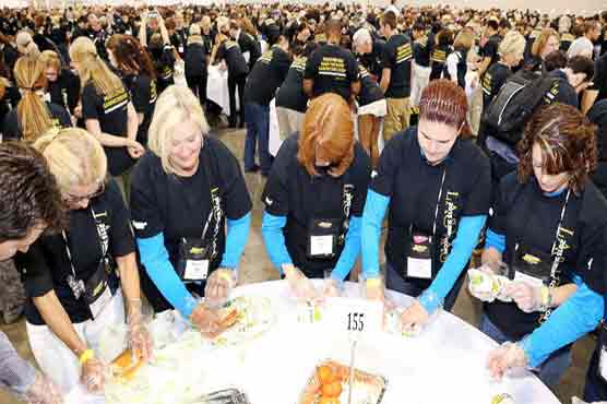 Subway sandwich artists set world record in Las Vegas