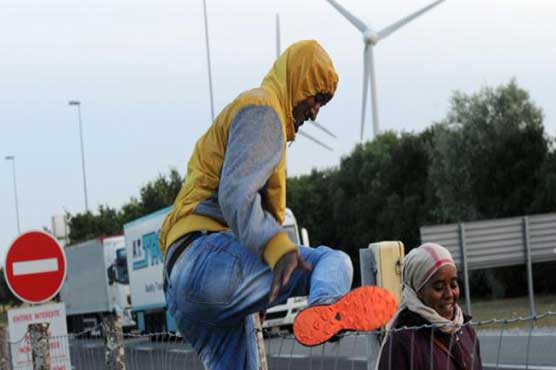 EU offers to help France, Britain face Calais migrant crisis