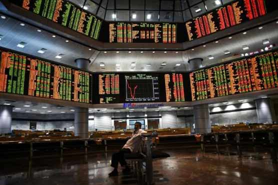 Asian stocks end mixed on US rate talk, China fears