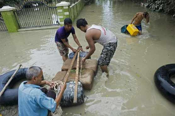 Desperation mounts in flood-hit Myanmar as death toll climbs