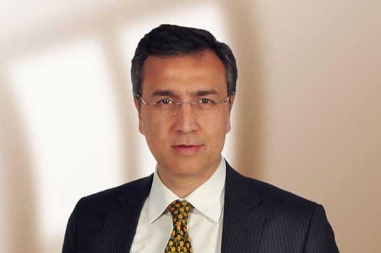 Abu Dhabi police arrest anchorperson Moeed Pirzada