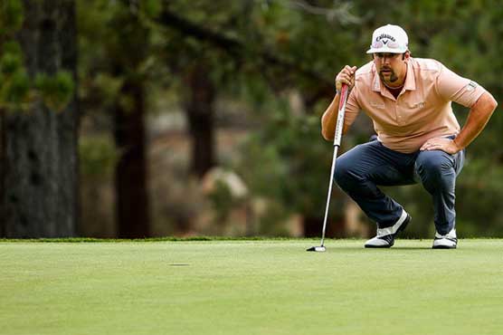 Golf: Gonzales grabs share of Barracuda lead