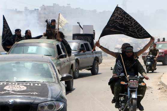 Qaeda in Syria says withdrawing from frontline areas with IS