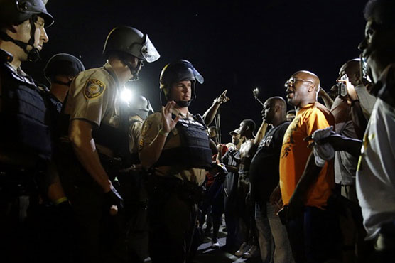 Ferguson under state of emergency after new clashes 