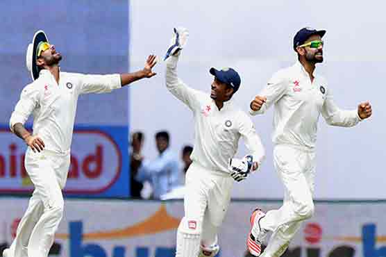 India wreck Sri Lanka's top order in first Test