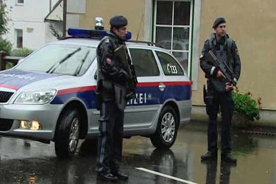 Video shows Austrian policemen abusing suspect during arrest