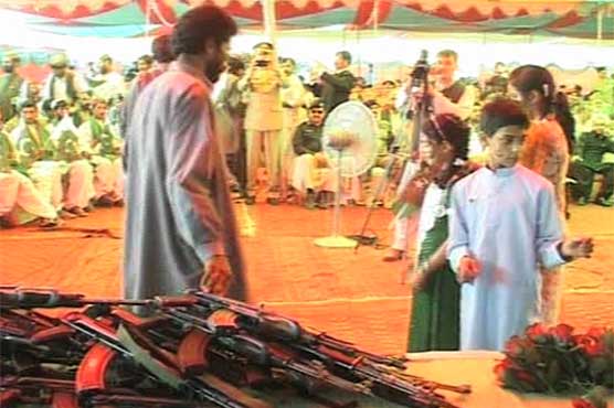 Over 400 rebels in Balochistan surrender on Independence Day