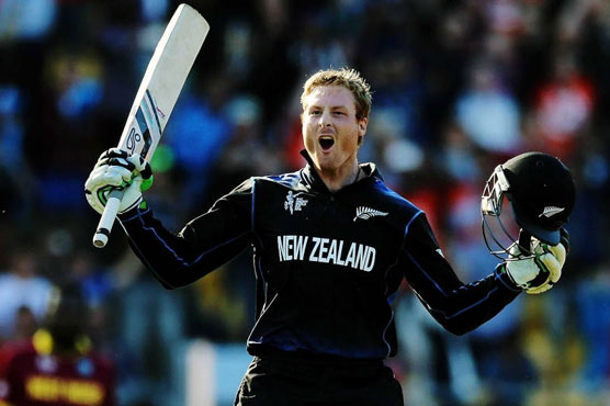 Guptill lapse sees New Zealand limited to 151 