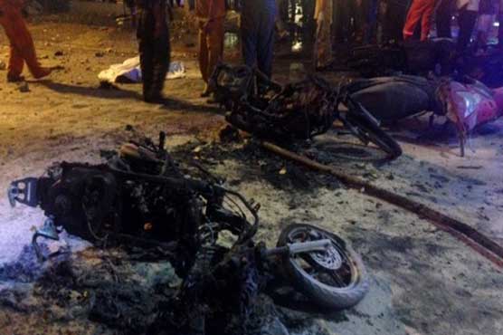 Bomb squad comb Bangkok blast site as death toll climbs to 21