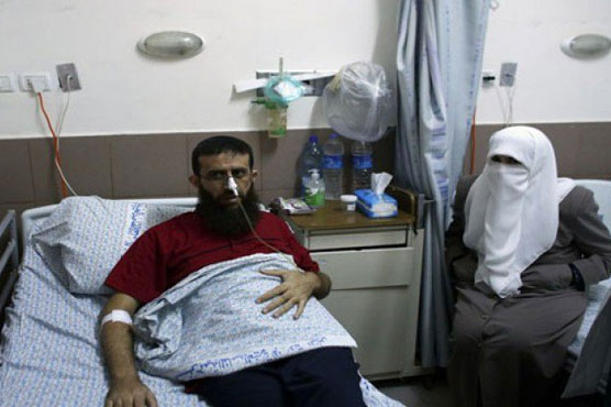 Palestinian hunger striker gives Israel 24 hrs to resolve case 
