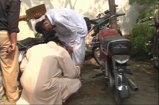 Two operatives of Attock attack arrested from Faisalabad, suspicious motorcycle seized