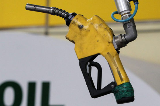 Oil market ducks close to $40