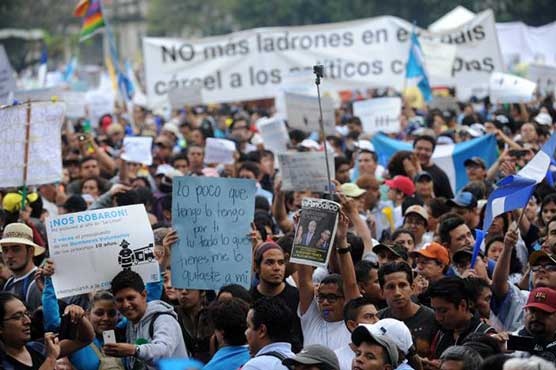 Angry push for Guatemala president to resign in graft scandal