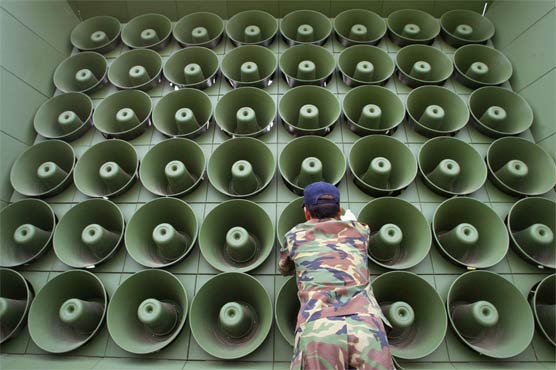 South Korea silences loudspeakers after deal with North to end crisis