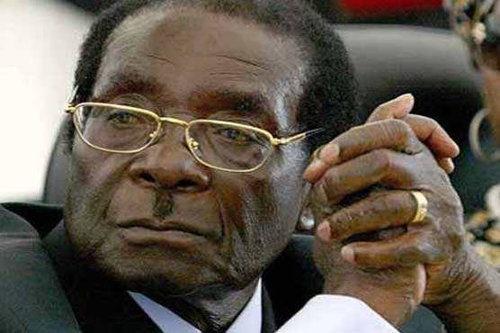 Zimbabwe's Mugabe booed in parliament over economic crisis