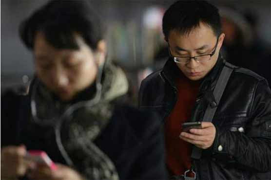 Smartphone growth creating etiquette challenges 