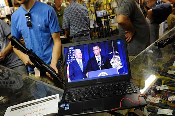 White House presses Congress to act on gun control after TV shooting 