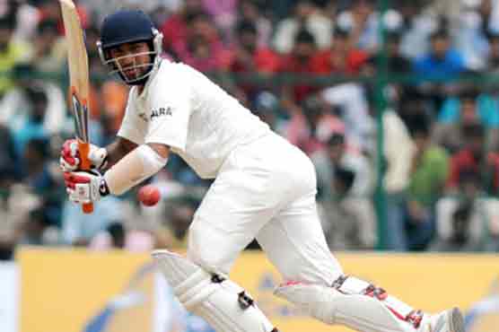 Pujara's comeback ton lifts India in third Test