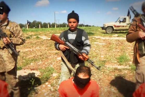 IS child soldiers kill captives in gruesome video