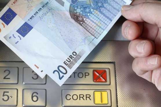 Asia markets down with US, Europe but Euro holds gains