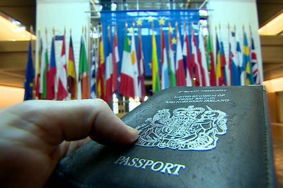 EU nears anti-terror deal on sharing air passenger data