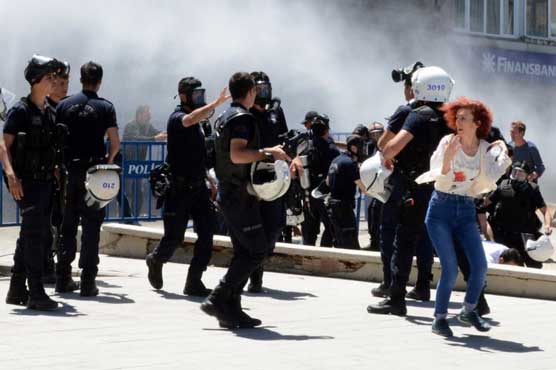 Pro-Kurd Turkish students clash with police in Ankara