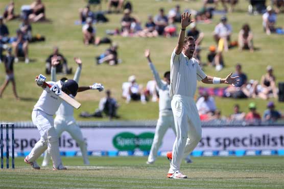 Southee snaps up Sri Lanka openers