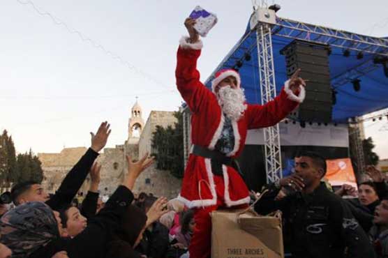 Angry single men stage anti-Christmas rally in Tokyo