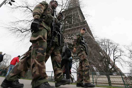 Four probed in Paris attacks processed as migrants on same day