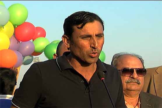 Will not play under any one in PSL, says Younis Khan