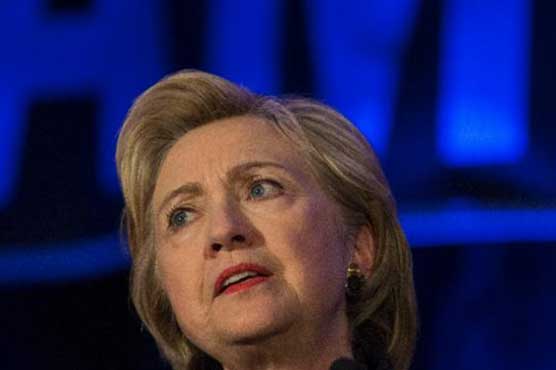 Clinton, Sanders to debate amid data breach scandal