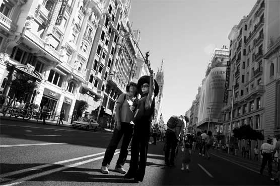 China names and shames 5 tourists over bad behavior