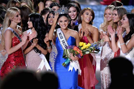 Miss Philippines crowned Miss Universe after live TV mixup ...