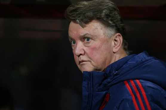 Football: Lack of unity pushes Van Gaal to the brink