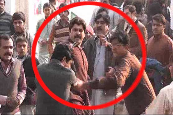 Lodhran: PML-N workers storm PTI secretariat